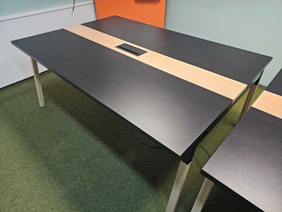 Masa sala de conferinta