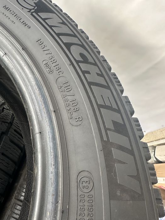 195/75/16 c за бус 10PR Michelin 4бр дот22