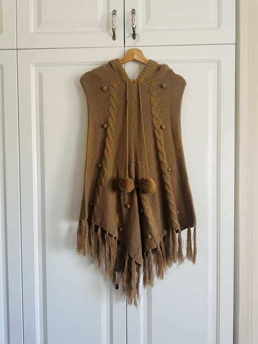 Capa / bolero / pancho / pulover , maro , masura S / M