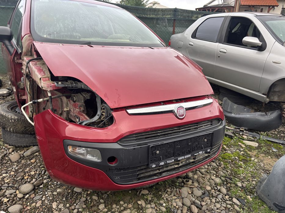 Bara fata capota trager Fiat Grande Punto