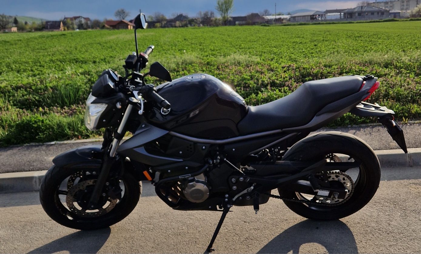 Yamaha XJ6 ingrijită