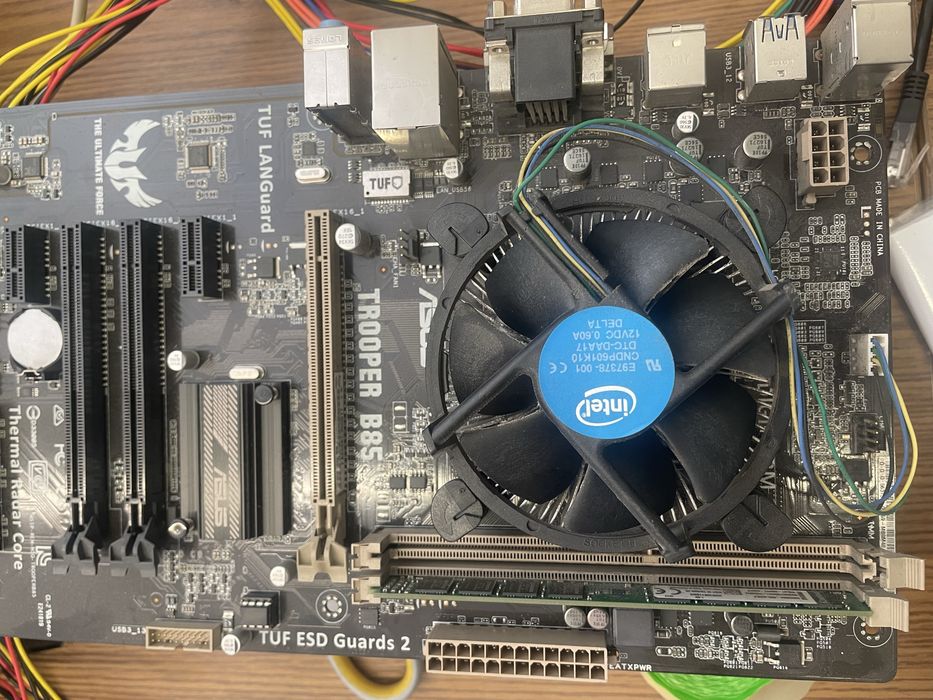 Placa baza Asus B85, i5 4460, 4g ram