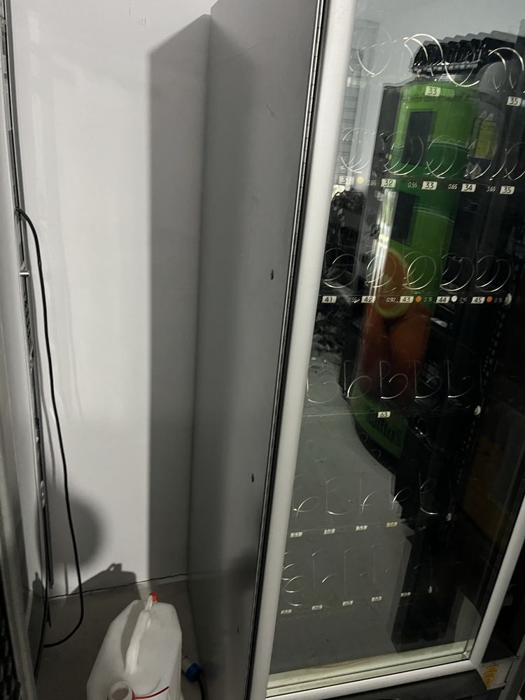 Вендинг автомат Некта Снаки Макс Necta Snakky Max