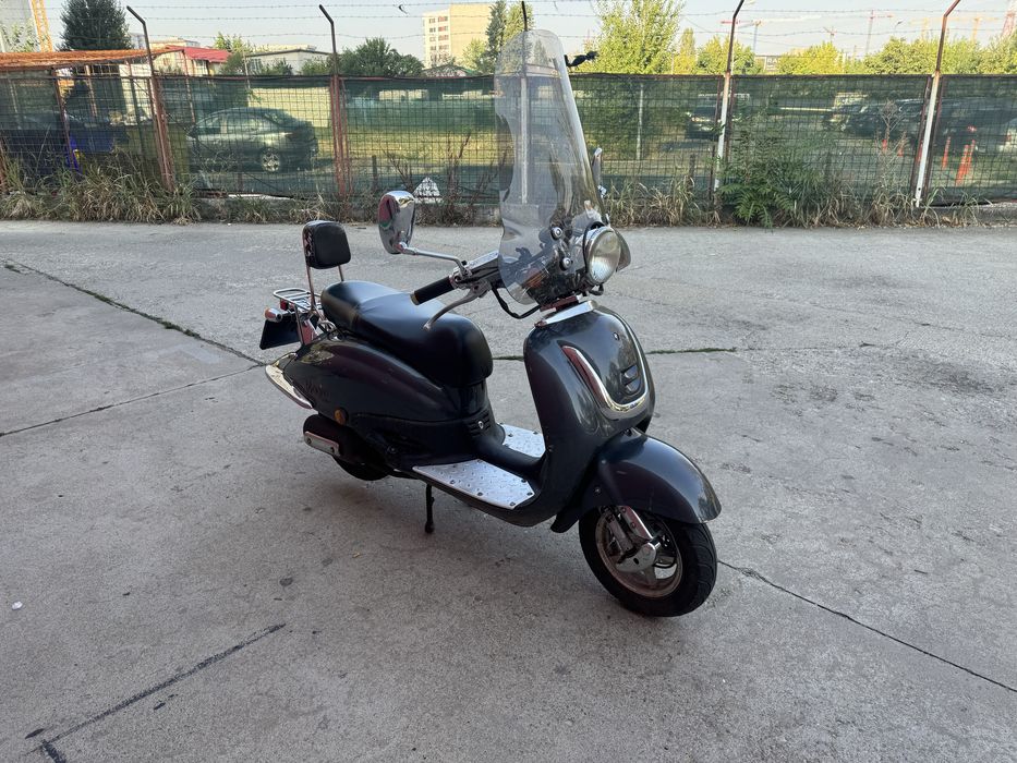 Scuter FARA PERMIS 25 km/h 49 cm AGM RETRO cu set de 80 cm