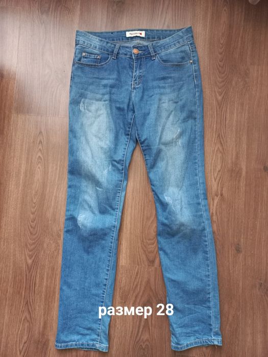 Продавам дамски дънки