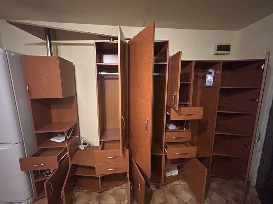 Vand mobilier bucatarie, facut la comanda.