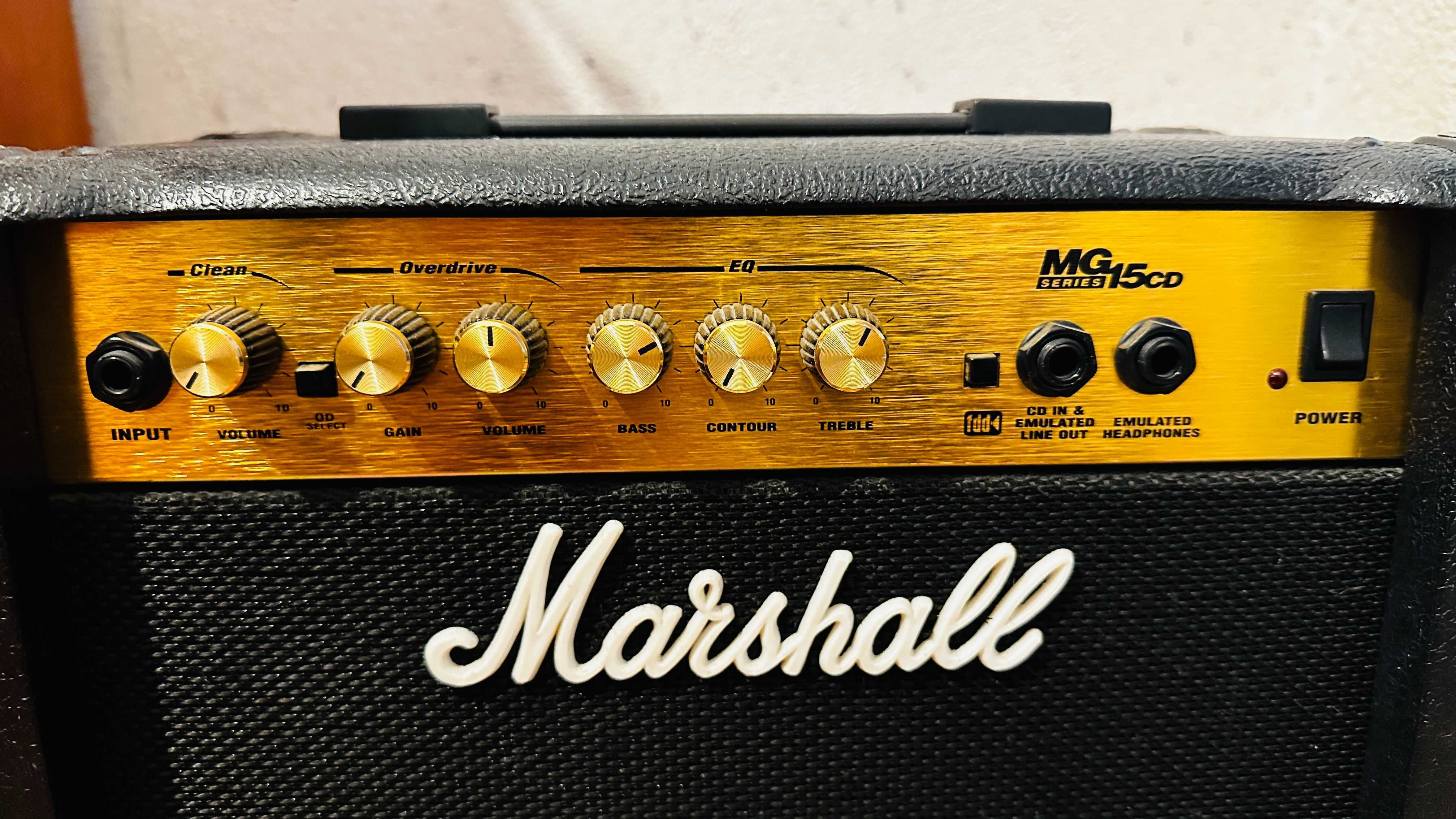 Китарно кубе Marshall MG15CD 15 Watt 8 Inch Guitar Practice Amplifier
