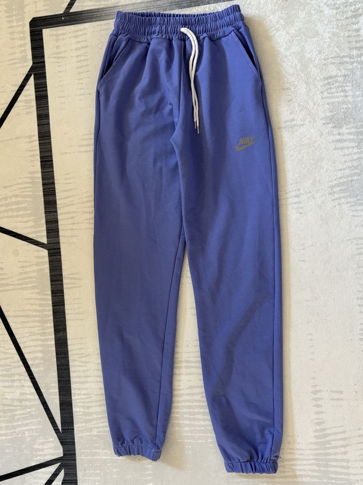 Спортно долнище Nike
