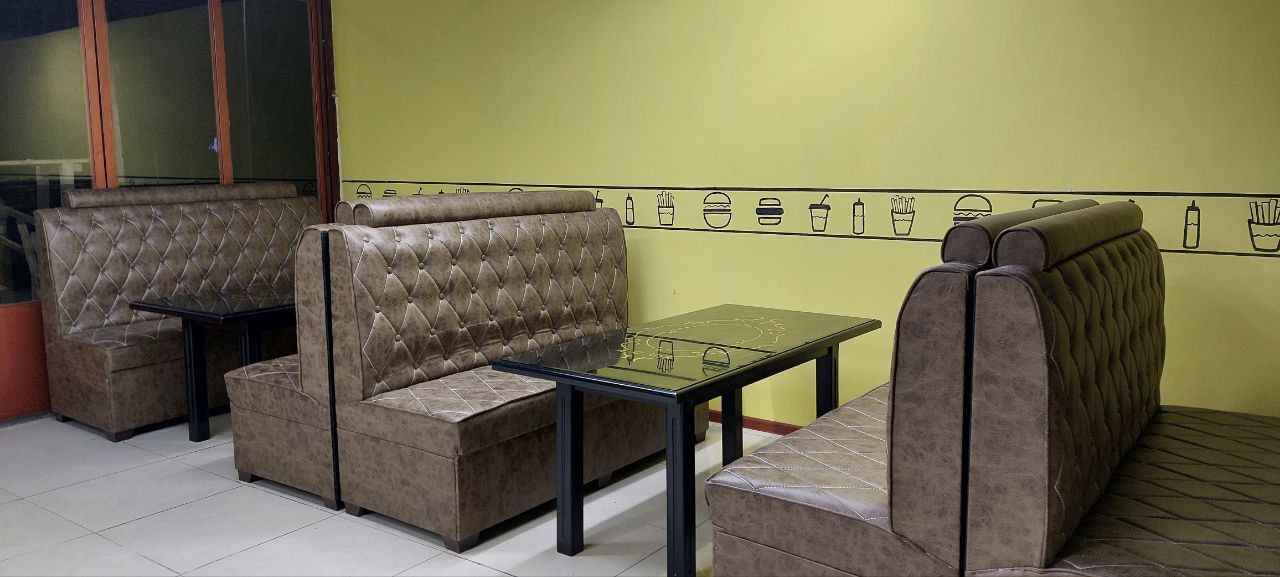 Kafe va restoranlar uchun mebellar