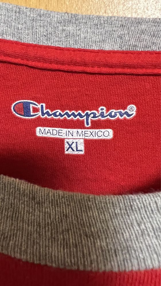 Tricou Champion ,original ,XL pretabil si la XXL