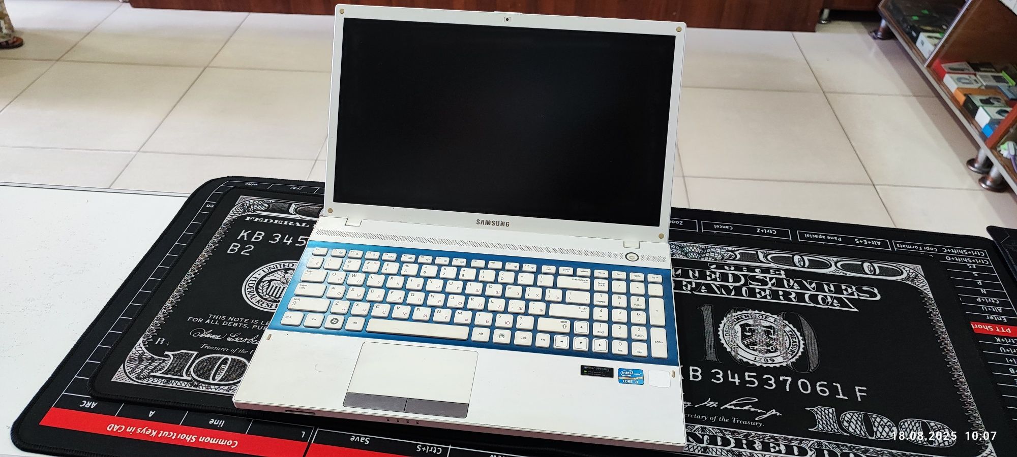Noutbook Samsung Core i3