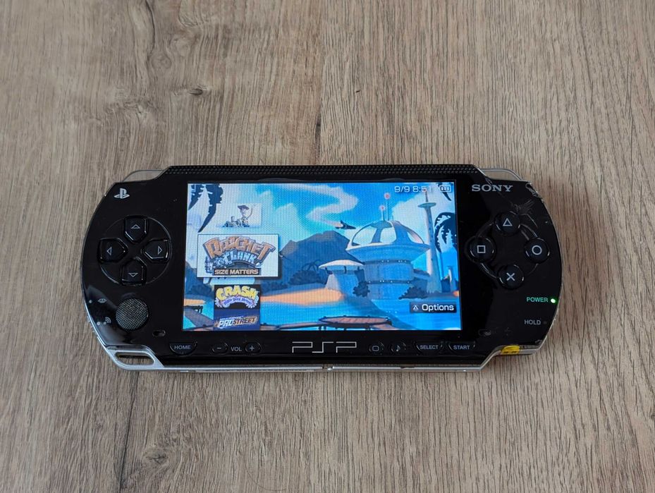 Sony PSP modat cu card, baterie, încărcător, husa Logitech