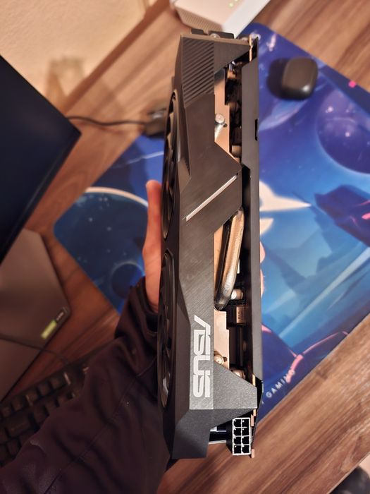 Placa video Asus AMD Rx 5500 XT 8 GB