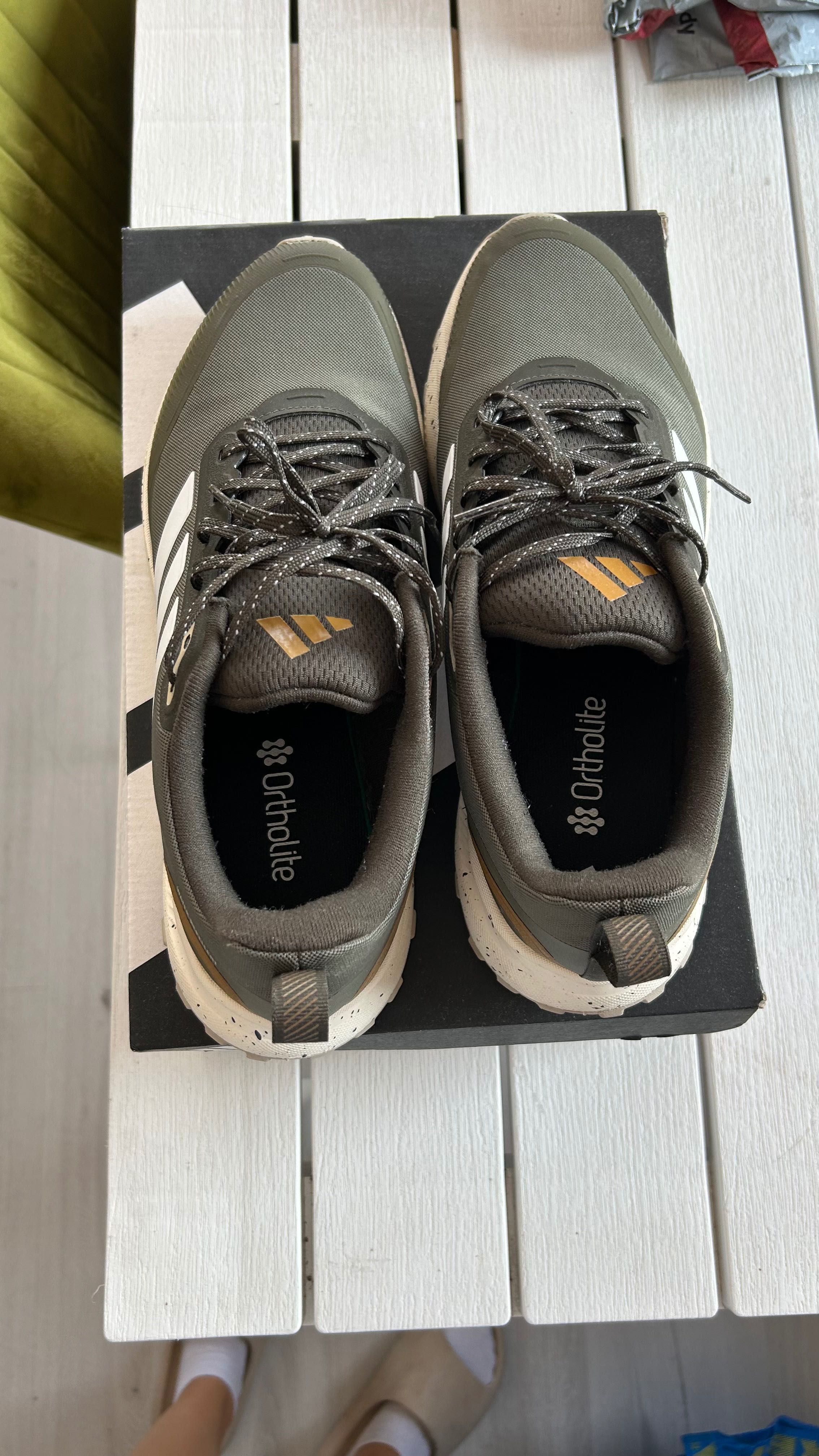 Adidas маратонки