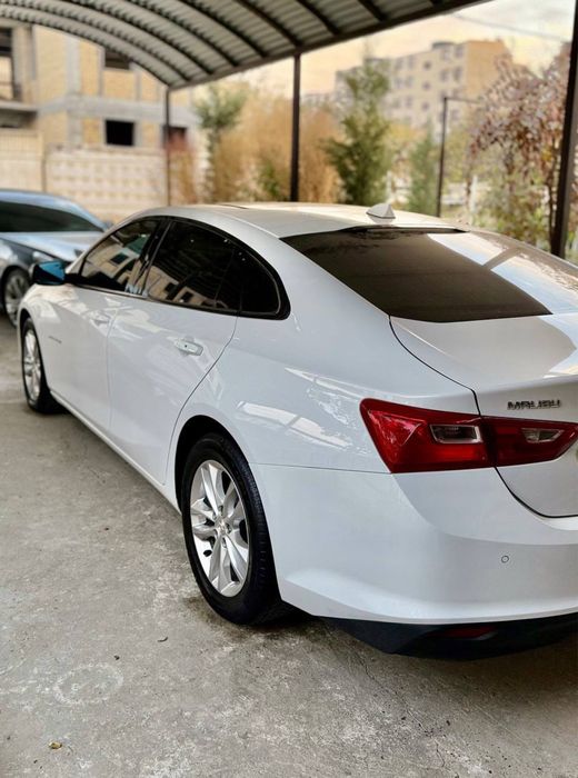 Малибу 2.4 сотилади