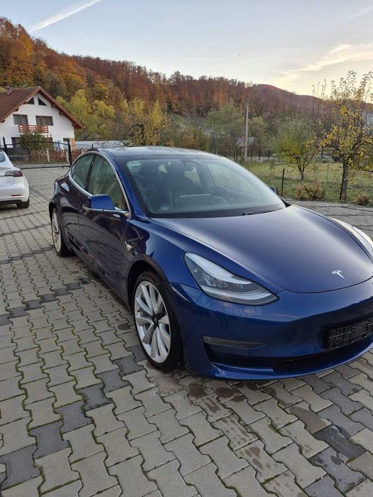 Tesla model 3 long range 4x4