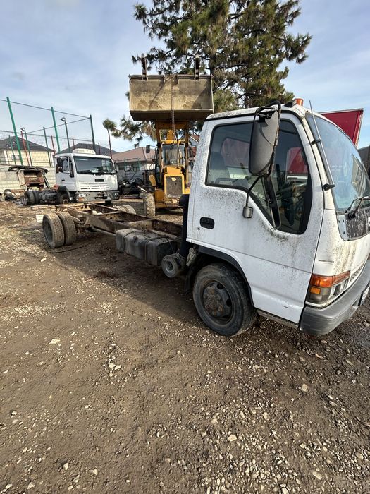 Camion Isuzu NQR/motor/cutie viteze/punte