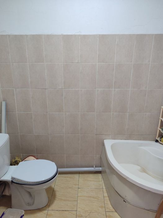 Srochna kvartira  sotiladi. 60 kv.m.Yangiyo'l shahar, Yangi Farovon da