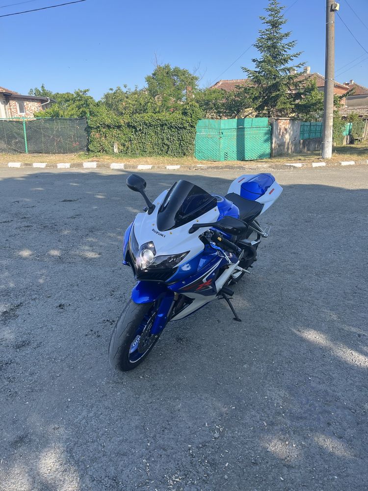 Suzuki Gsxr 600.