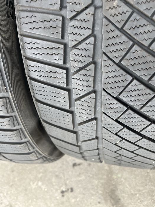 2 бр. зимни гуми 255/40/18 Continental 5/6 mm DOT 4214