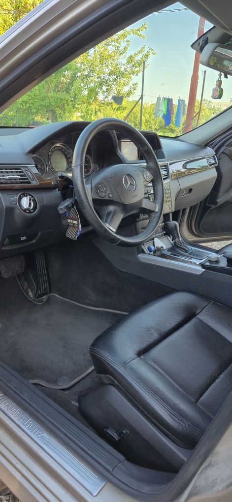 Mercedes E220 W212