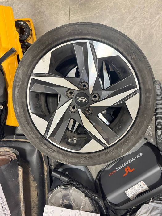 Шины с дисками на Hyundai Elantra 225/45/17