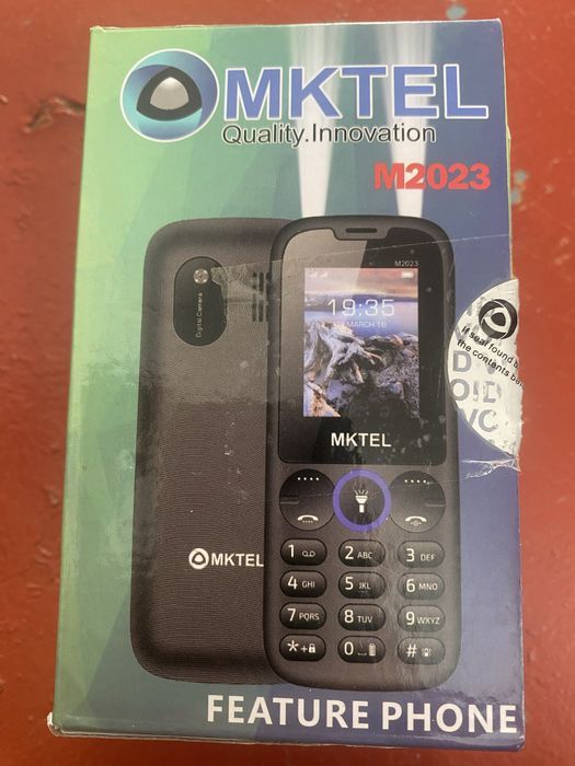 Продам. кнопочный. телефон