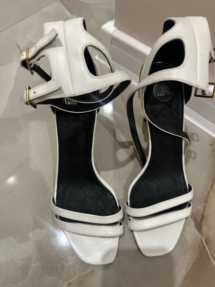 Бели Сандали Balmain