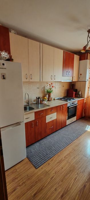 Vând apartament cu 3 camere in Cluj-Napoca