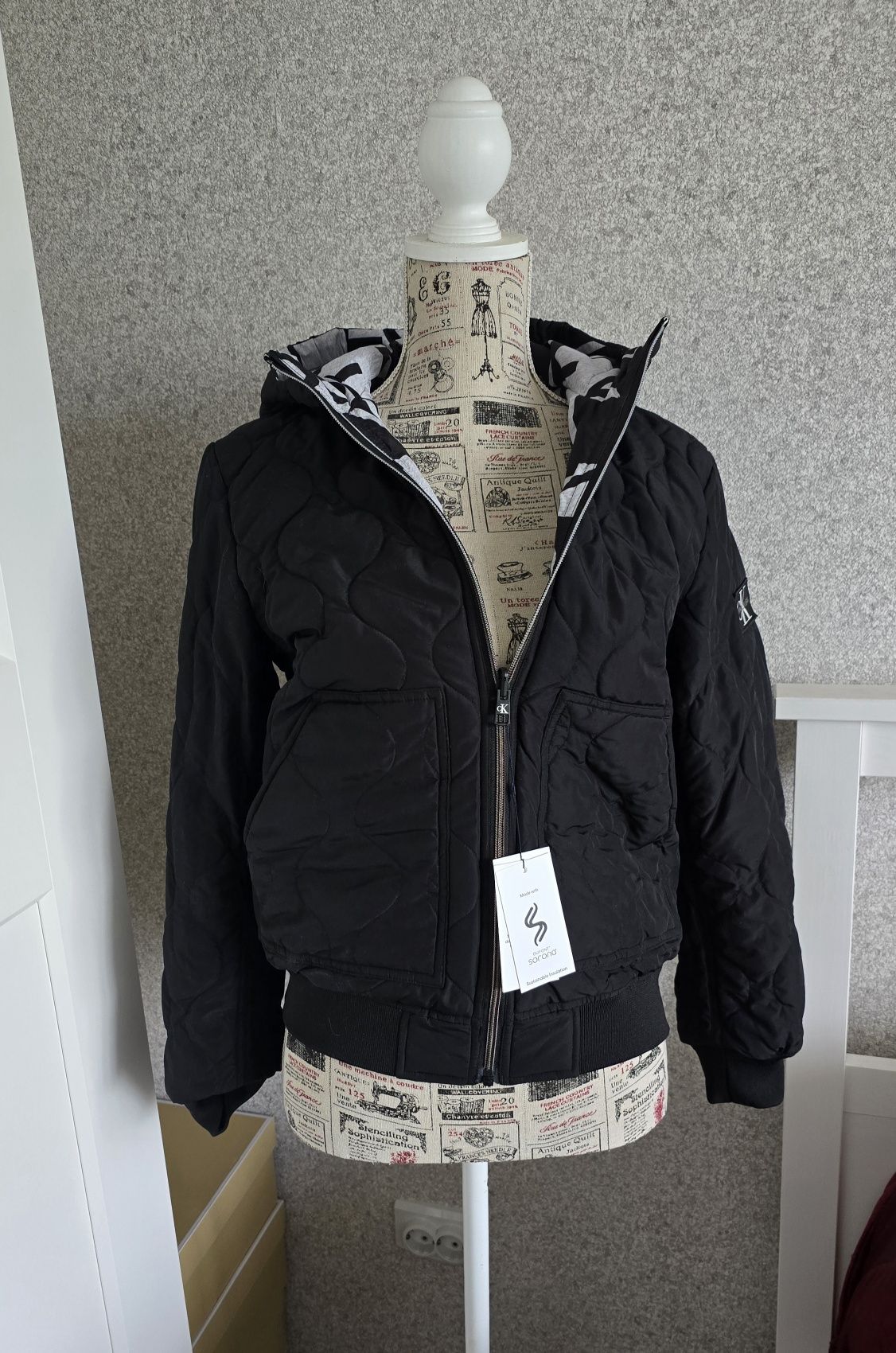 Geaca Calvin Klein nouă Originală