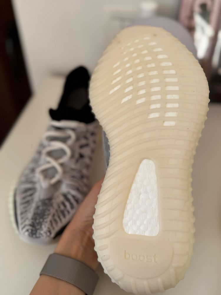 Adidas Yeezy Boost 350 V2 Panda