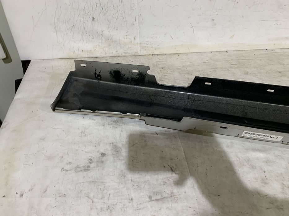 Prag stanga BMW Seria 1, E87, 2005, 2006, 2007, 2008, 2009, 2010, 2011, cod origine OE 51777184353.