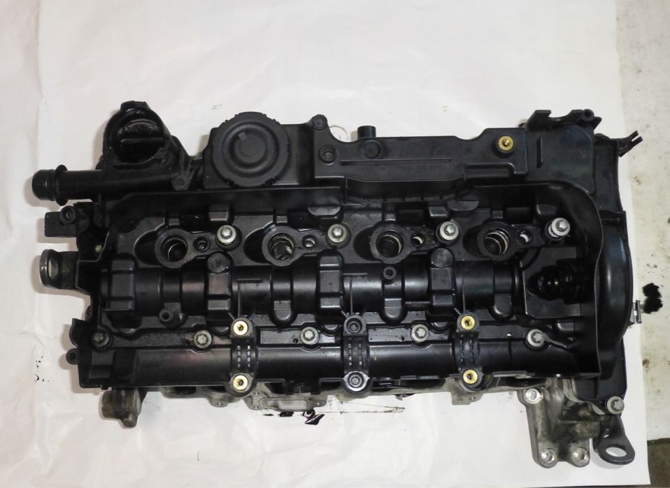 BMW F10 F20 F30 F45 E84LCI капак клапани за двигател N47