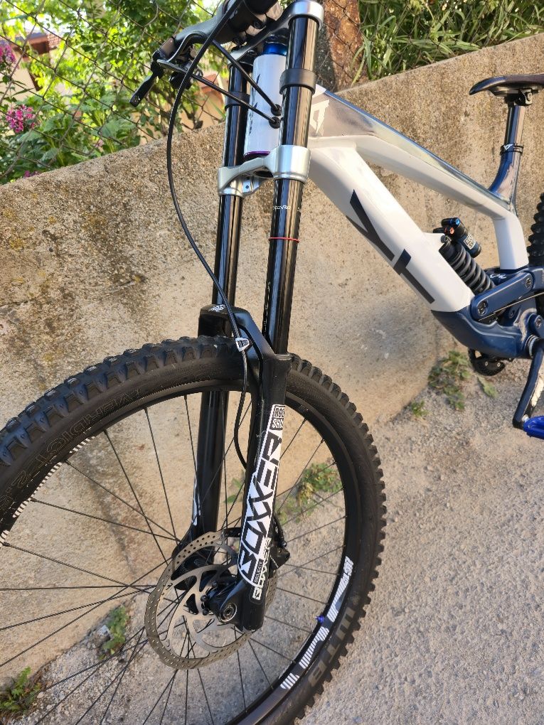 YT Tues 27.5 цола М размер Като нов 2020г. Въздушен Boxxer 1x7 Sram GX