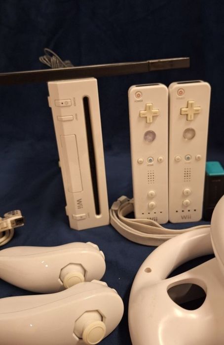 Nintendo Wii Modat+550 jocuri+2Manete+2Nunchuck+2Volane+Accesorii+HDMI