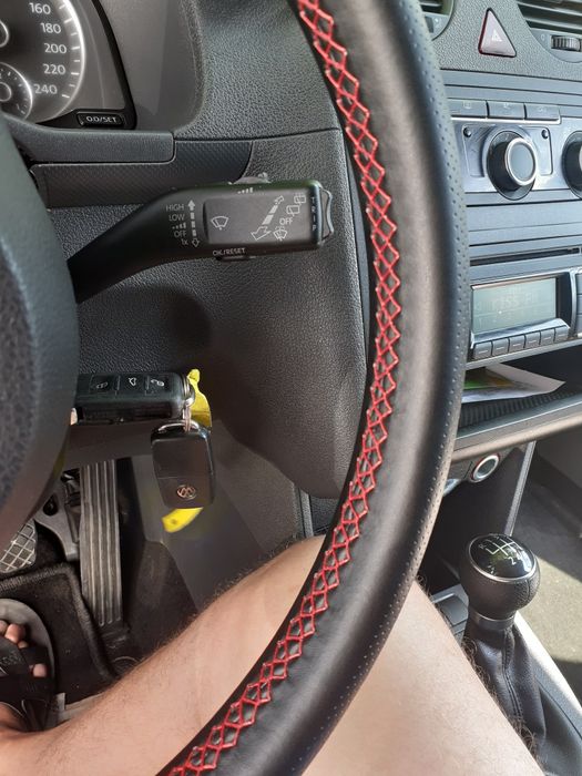 Huse pentru  volan din piele cu ac si ata