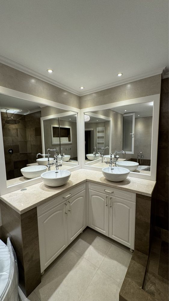Mobilier baie din MDF si Pal si Oglinzi cu rama MDF