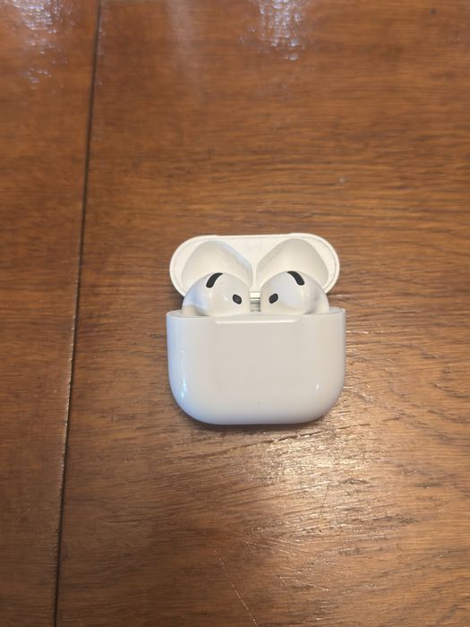 AirPods 4 cu ANC – Originale, garanție Apple