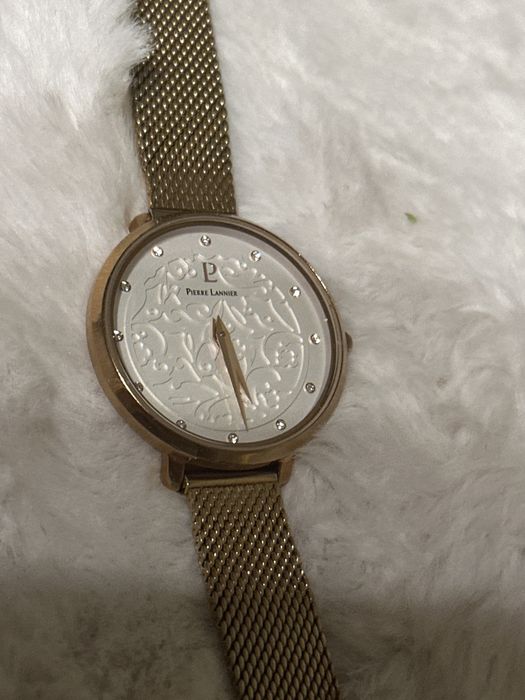 Часовник Pierre Lannier 030M502 от колекция Grace