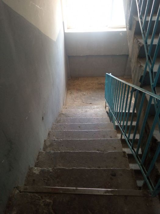 23700у.е Карасу 6 Обл ГАИ 1 хона общежитие  евро 22м2