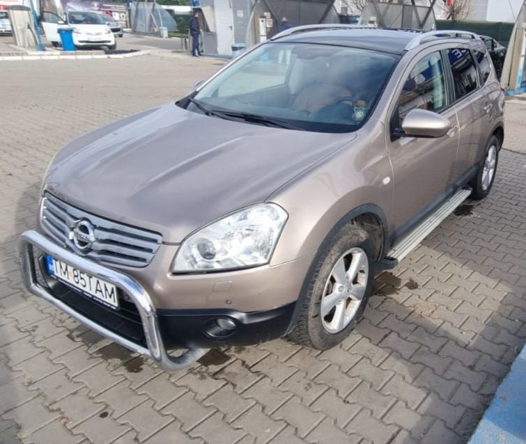 Nissan Qashquai +2, 2.0  (141 CP),4×4, 105.031 km