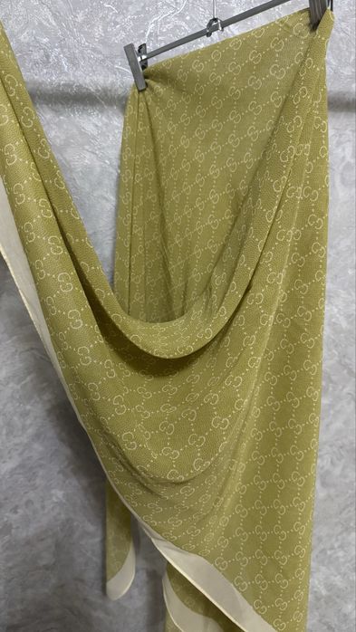 Ярко‑фисташковый платок Gucci из жаржет-шифона — новый