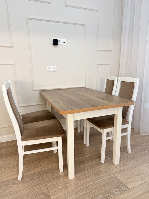 Продам обеденый стол