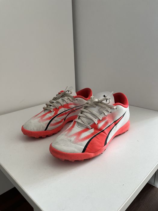 Adidasi de fotball puma