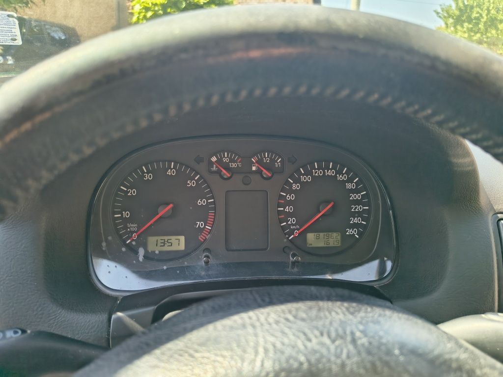 Golf 4 / Голф 4 1,6 бензин