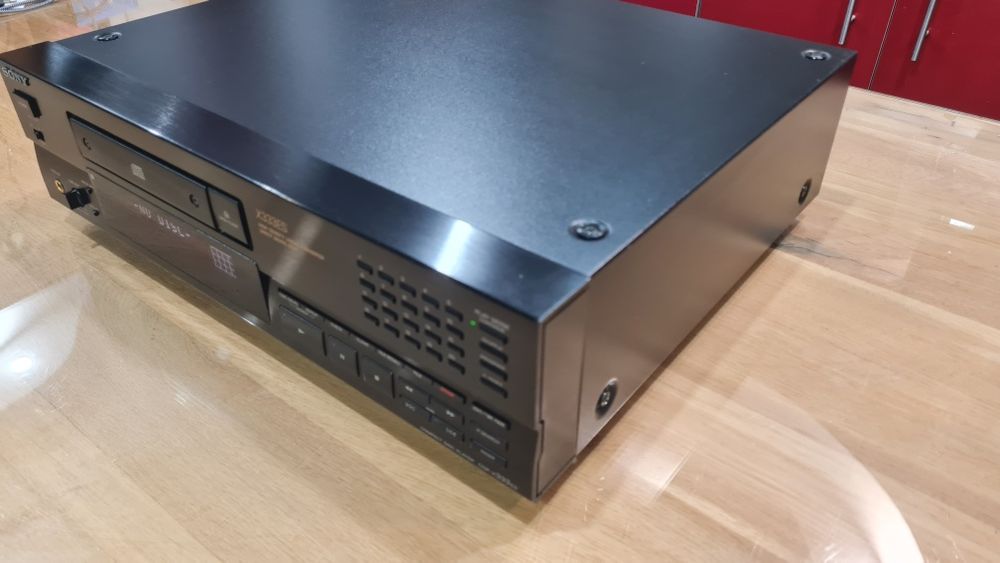 Vand CD player SONY  X333ES