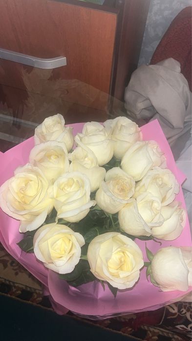 Голландские белые розы, с размером 1.50