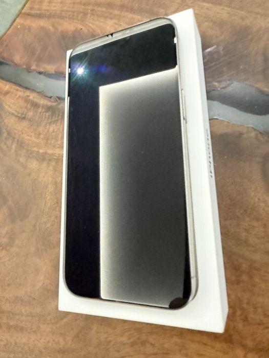 I phone 15 pro max 256 GB