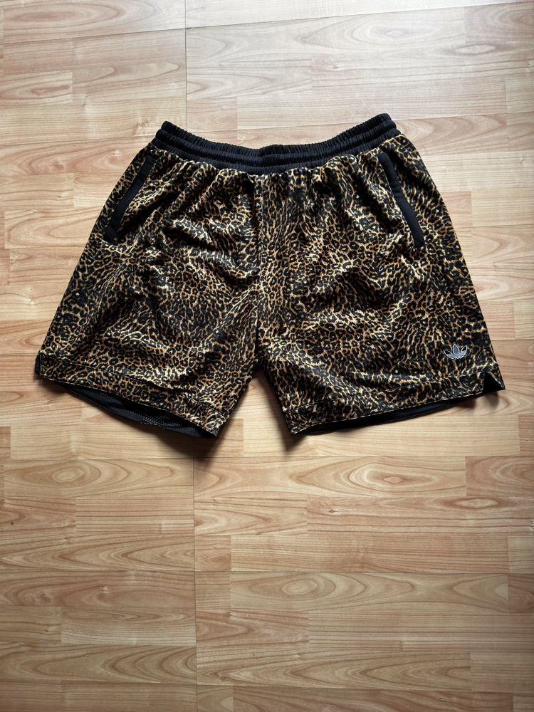 Shorts pantaloni scurti reversibili Adidas Originals Animal Print