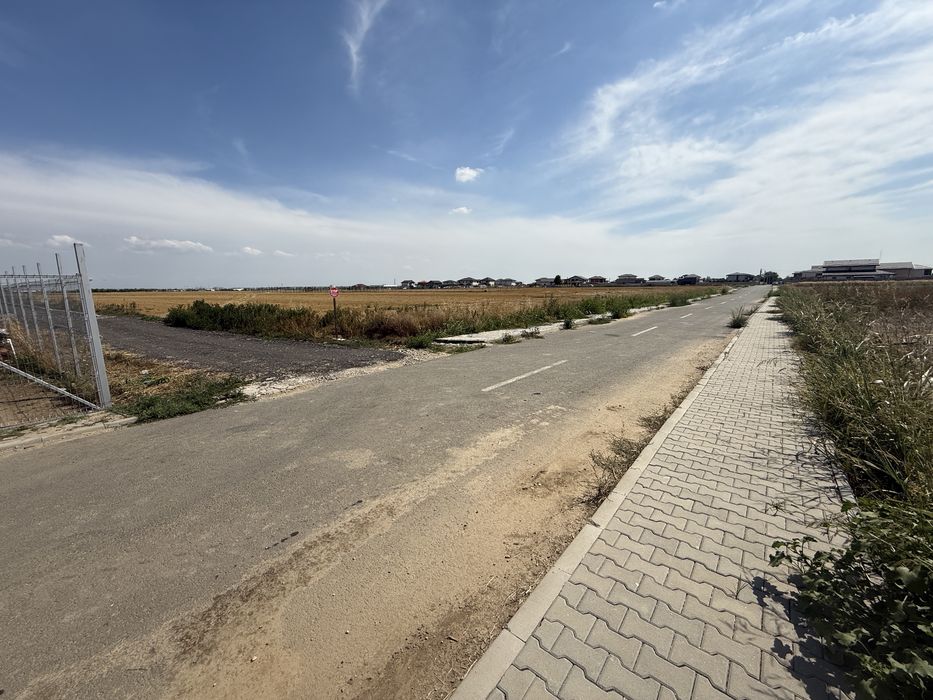 Proprietar, 500 mp Dragomiresti Vale, str. Lalelelor, deschidere 26 m